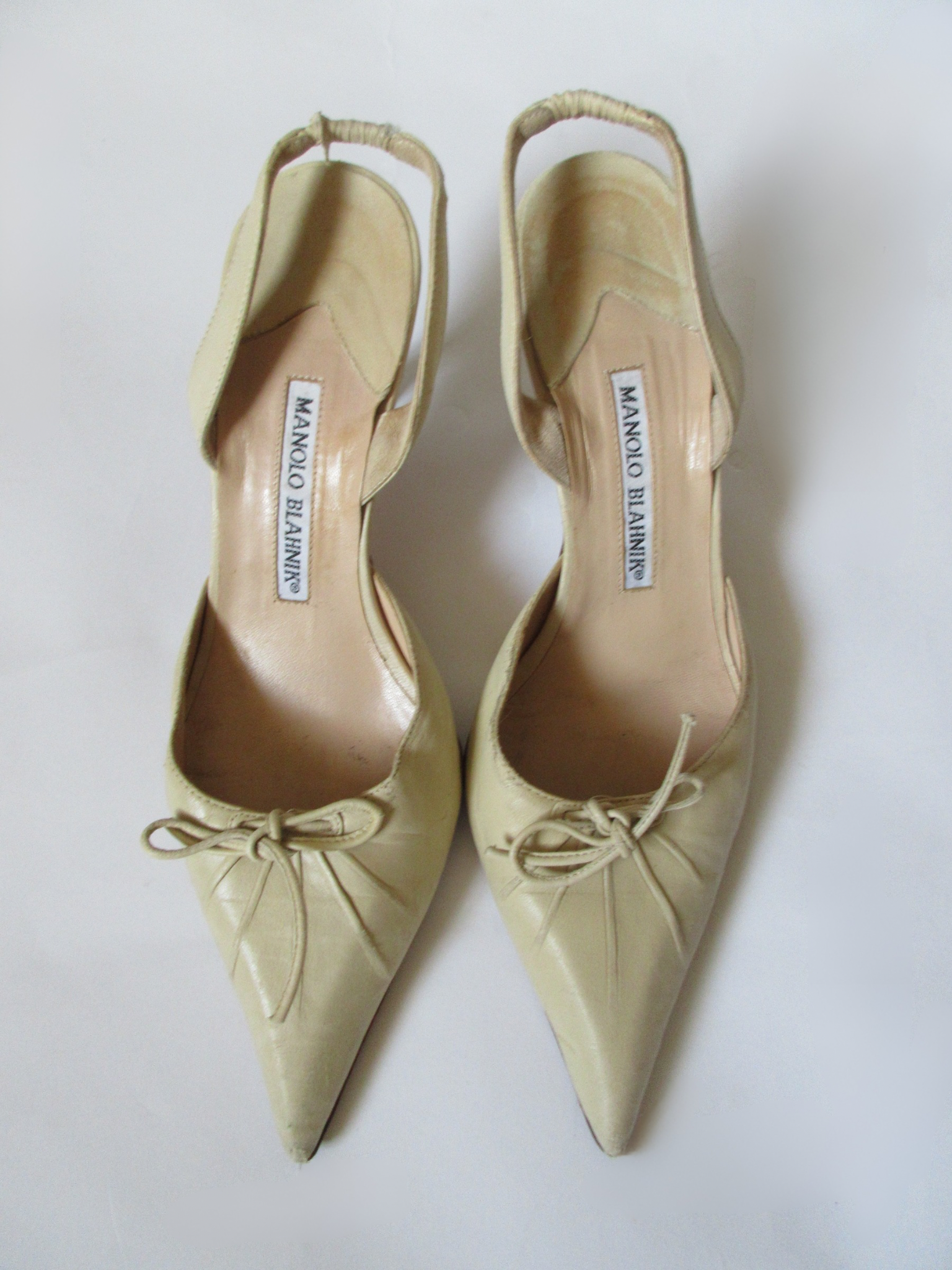 Manolo Blahnik Cream Heels (EU 37/ US 6.5)